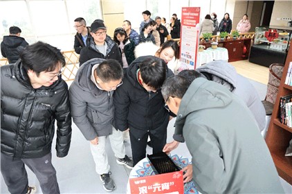 【幸福k1体育】元宵节游园会在k1体育火热开展